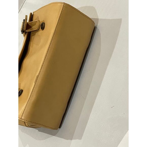 Rare Disney Winnie The Pooh Buckle
Strap Crossbody Bag - Picture 6 of 14